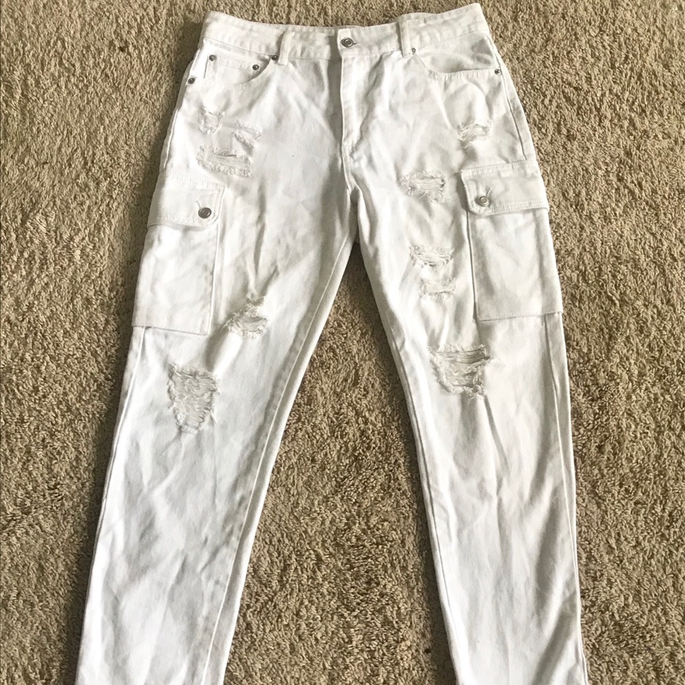 WHITE CARGO OVERSIZED MENS PANTS